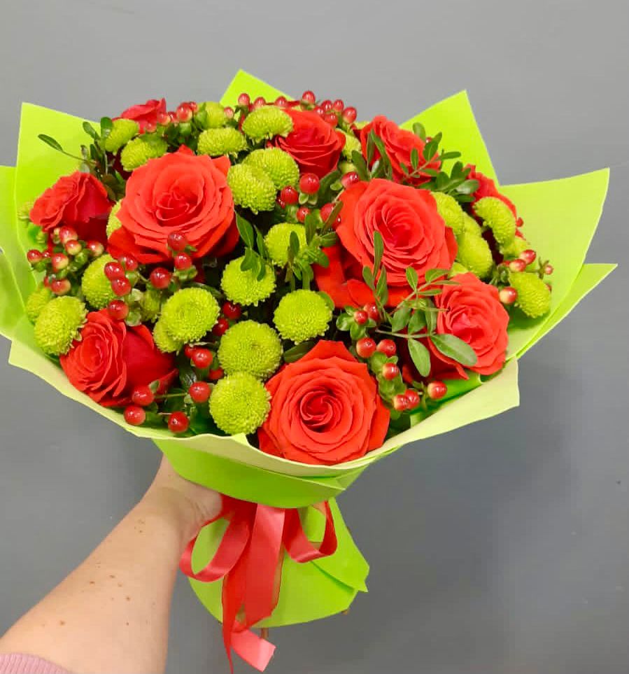 Букет цветов из: Хризантемы и Розы в Куеда