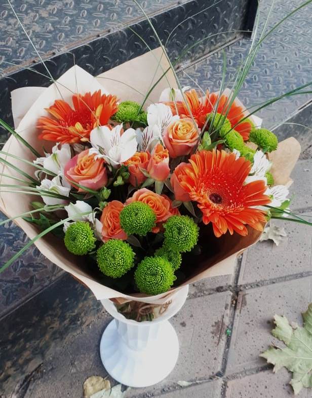 Букет цветов из: Герберы, Хризантемы, Альстромерии и Розы в Куеда