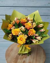 Букет цветов из:  Альстромерии и Розы в Куеда