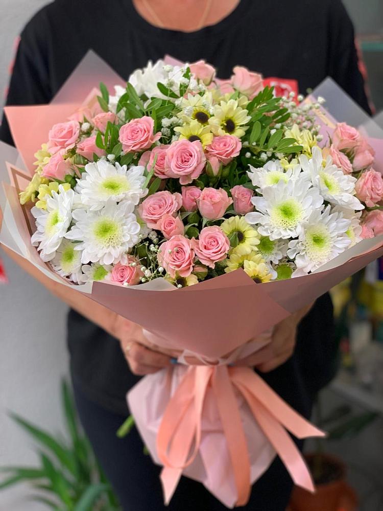 Букет цветов из: Розы и Хризантемы в Куеда