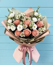 Букет цветов из:  Розы, Альстромерии и Лизиантусы #REPLACE_PRED# Куеда