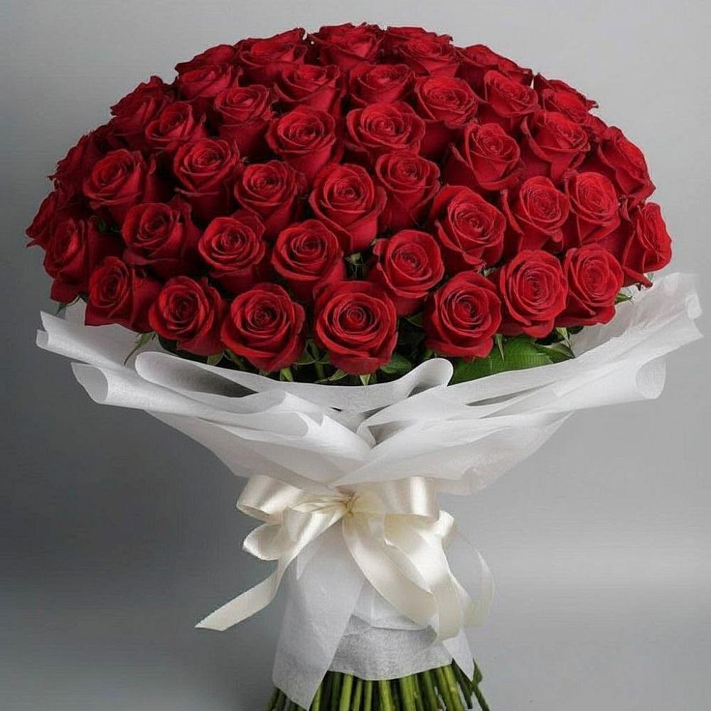 Букет 101 Красная роза Блэк Мэджик в Куеда