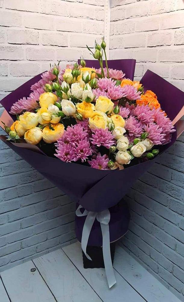 Букет цветов из: Хризантемы и Розы в Куеда