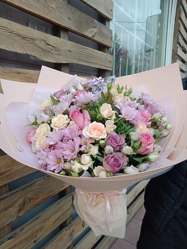 Букет цветов из: Розы и Хризантемы в Куеда