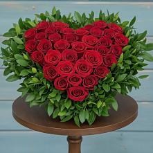 Цветочная композиция из Розы в виде сердца в Куеда