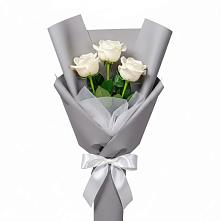 Букет 3 белые розы в Куеда