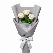 Букет 3 белые розы в Куеда