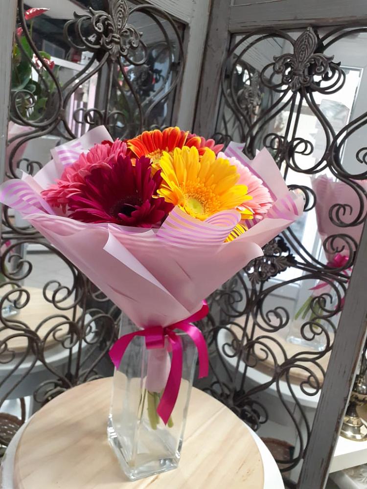 Букет цветов из: Герберы в Куеда