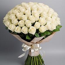 Букет 101 беля роза Белоснежка в Куеда