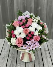 Букет цветов из:  Альстромерии, Гвоздики, Розы и Хризантемы в Куеда