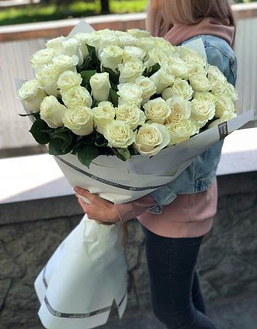 Букет 35 Белых роз в Куеда