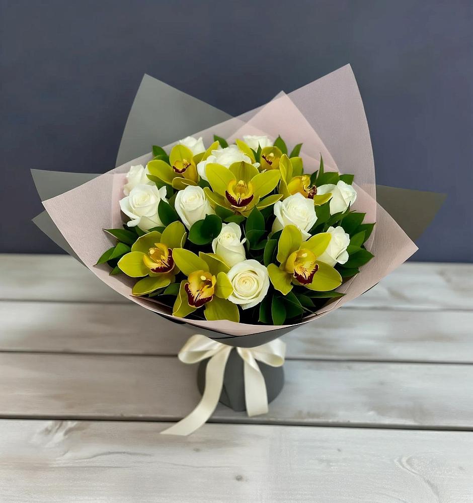 Букет цветов из: Орхидеи и Розы в Куеда