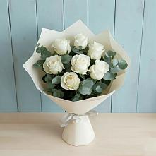 Букет Белые розы в Эвкалипте в Куеда