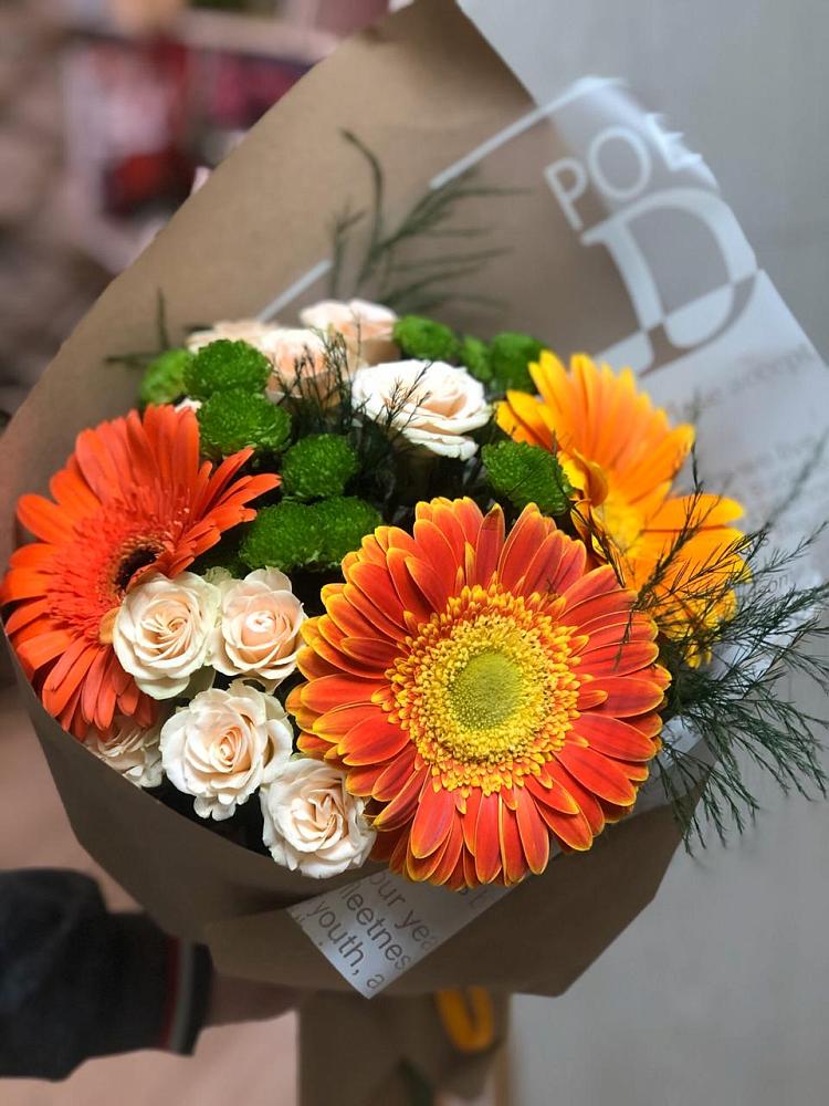Букет цветов из: Герберы, Хризантемы и Розы в Куеда