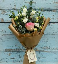 Букет цветов из:  Розы и Лизиантусы #REPLACE_PRED# Куеда