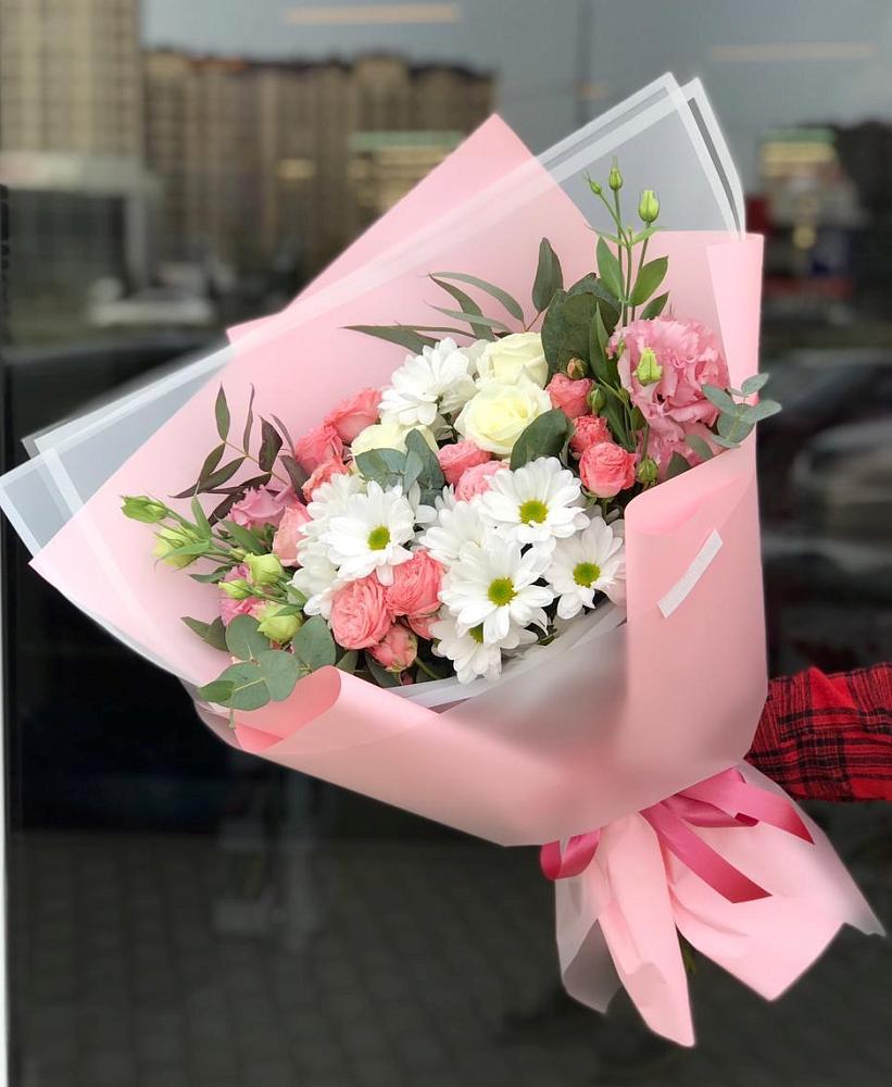 Букет нежный в Куеда Букет цветов из: Розы, Лизиантусы и Хризантемы в Куеда