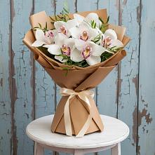 Букет цветов из:  Орхидеи и Розы в Куеда