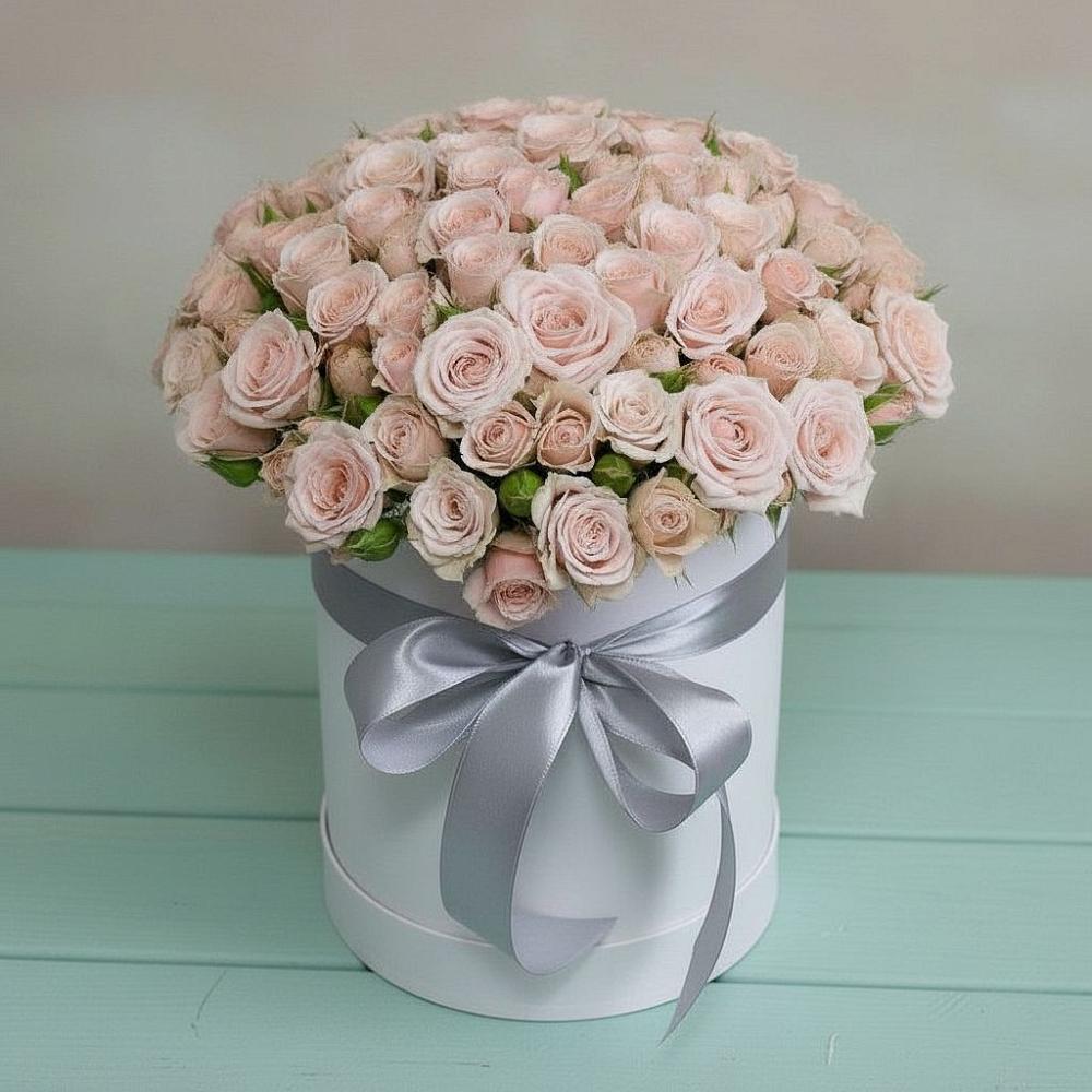 Цветочная композиция из Розы в шляпной коробке в Куеда