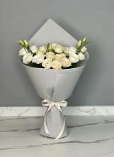 Букет цветов из:  Розы и Лизиантусы в Куеда